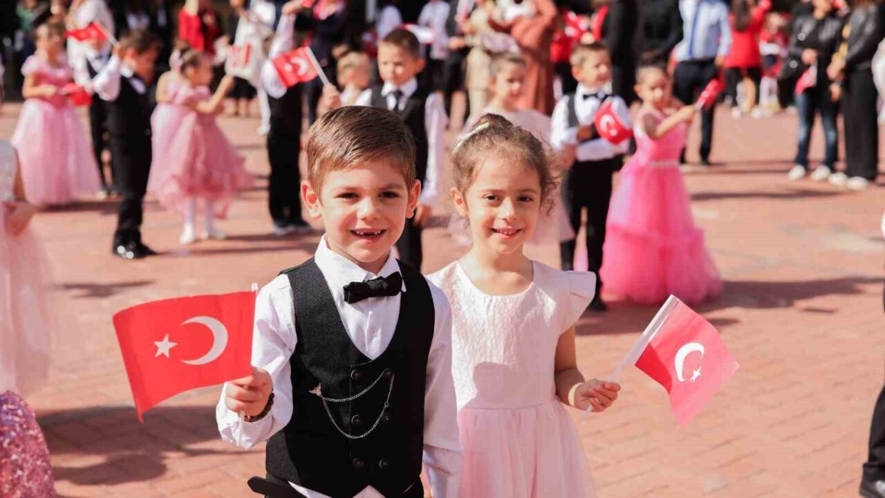 Gaziantep Kolej Vakfı Özel Okulları, 29 Ekim Cumhuriyet Bayramı'nı görkemli