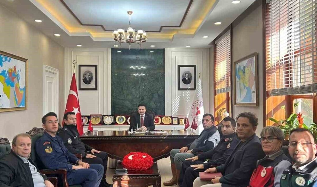 Gökçeada’da Şiddetli Yağışlar Sele Neden Oldu, Afet Koordinasyon Toplantısı Yapıldı Çanakkale'nin Gökçeada ilçesinde etkili olan sağanak yağış sele neden oldu;