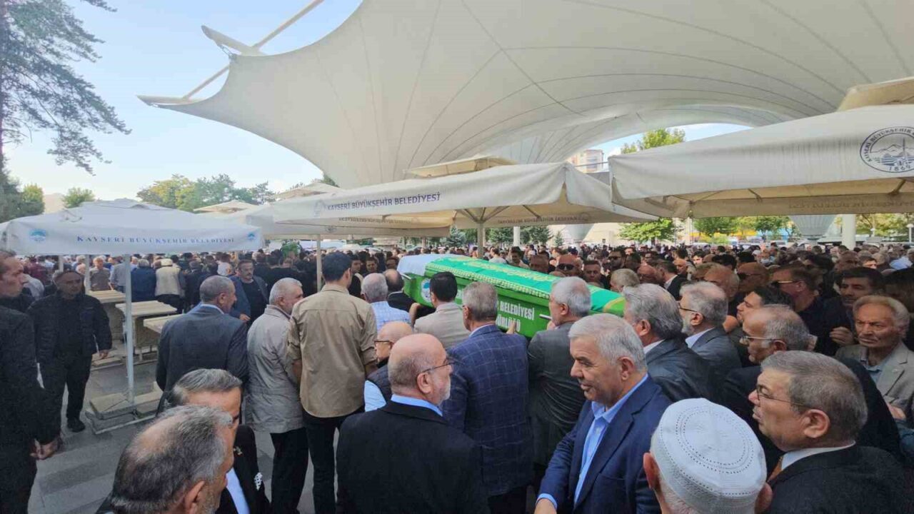 Prof. Dr. Şükrü Karatepe’nin eşi Gönül Karatepe, 70 yaşında yaşamını