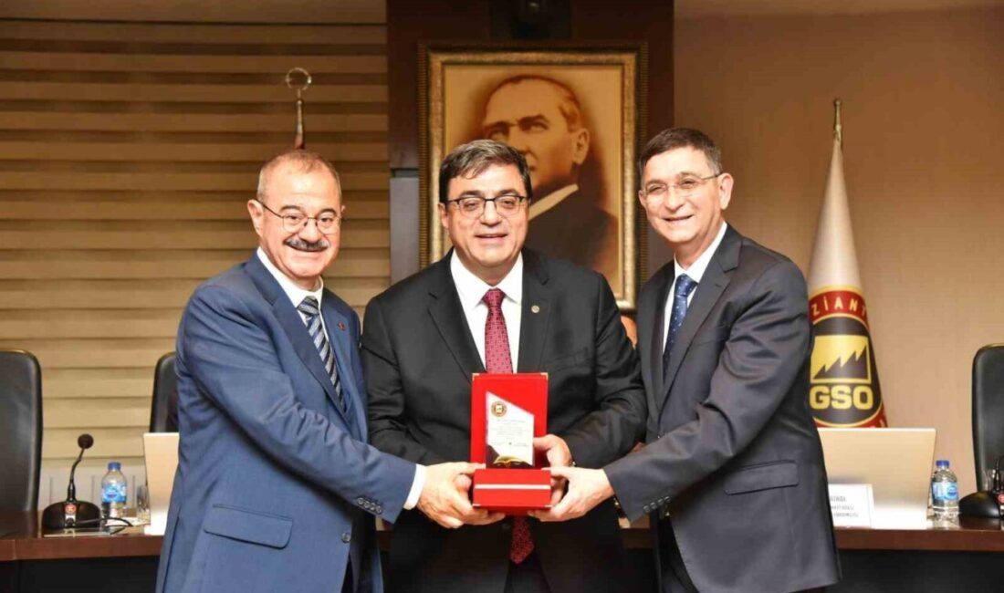 Gaziantep Sanayi Odası Ekim Ayı Meclis Toplantısında Sanayinin Geleceği Ele Alındı Gaziantep Sanayi Odası'nın Ekim ayı meclis toplantısında, Adil Sani Konukoğlu