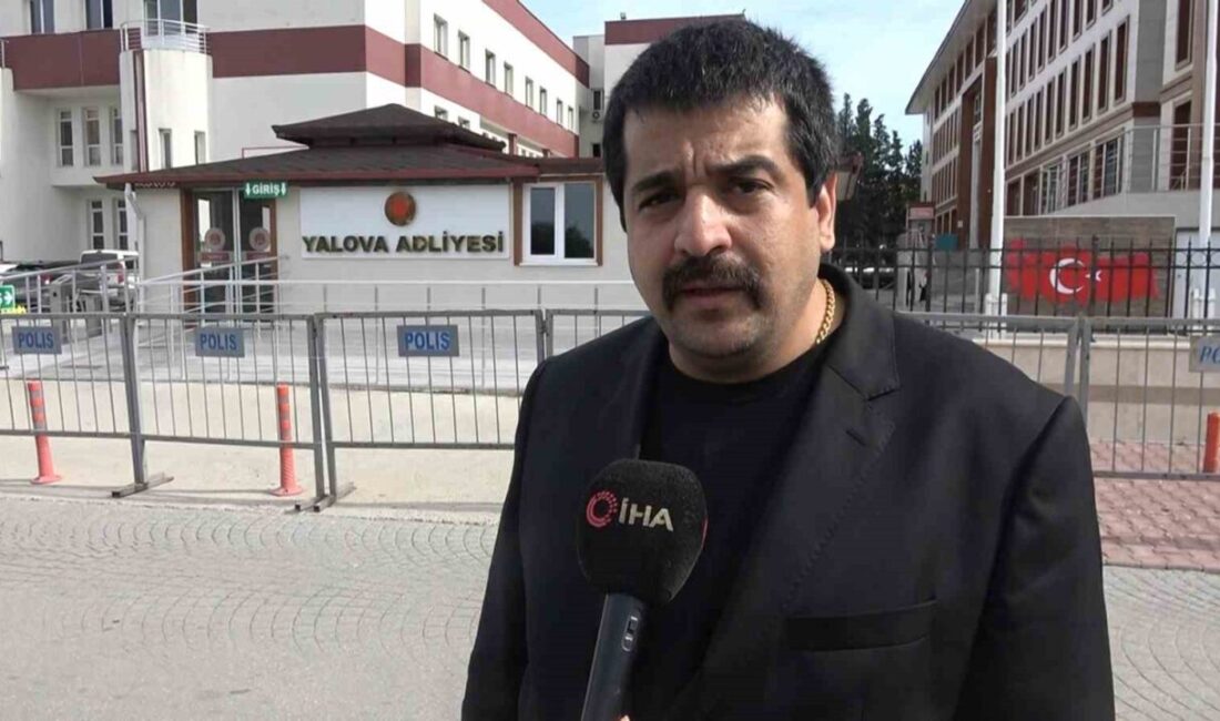 Güllü’nün Ölümüyle İlgili Eski Patronundan Cinsiyet Cinayeti İddiası: “Kızı Tuğyan Planlı Olarak Öldürdü” Ünlü sanatçı Güllü, Yalova'nın Çınarcık ilçesinde pencereden düşerek hayatını kaybetti.