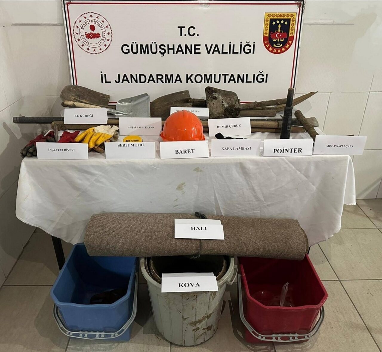 Gümüşhane'nin Torul ilçesinde jandarma, izinsiz kazı yapan C.H., O.İ., S.Ş.
