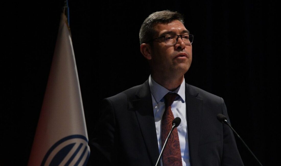 Sakarya Üniversitesi'nde düzenlenen Türkiye 15. Gıda Kongresi'nde gıda güvenliği ve