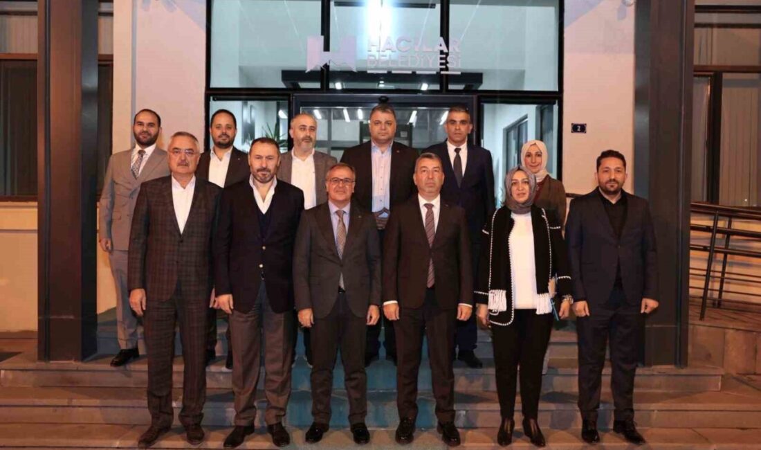 Hacılar Belediye Başkanı Özdoğan, “Hacılar için hayata geçireceğimiz projelerde kararlıyız” diye açıkladı. Hacılar Belediye Başkanı Bilal Özdoğan, önemli projelerle ilçeye değer katacaklarını