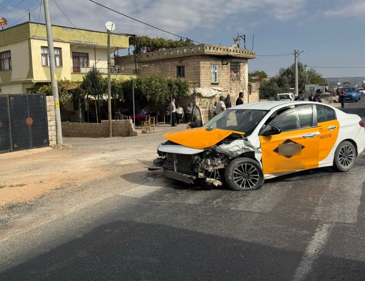 Adıyaman'ın Besni ilçesinde Müslüm Yusuf Tan'ın kullandığı otomobil ile bir