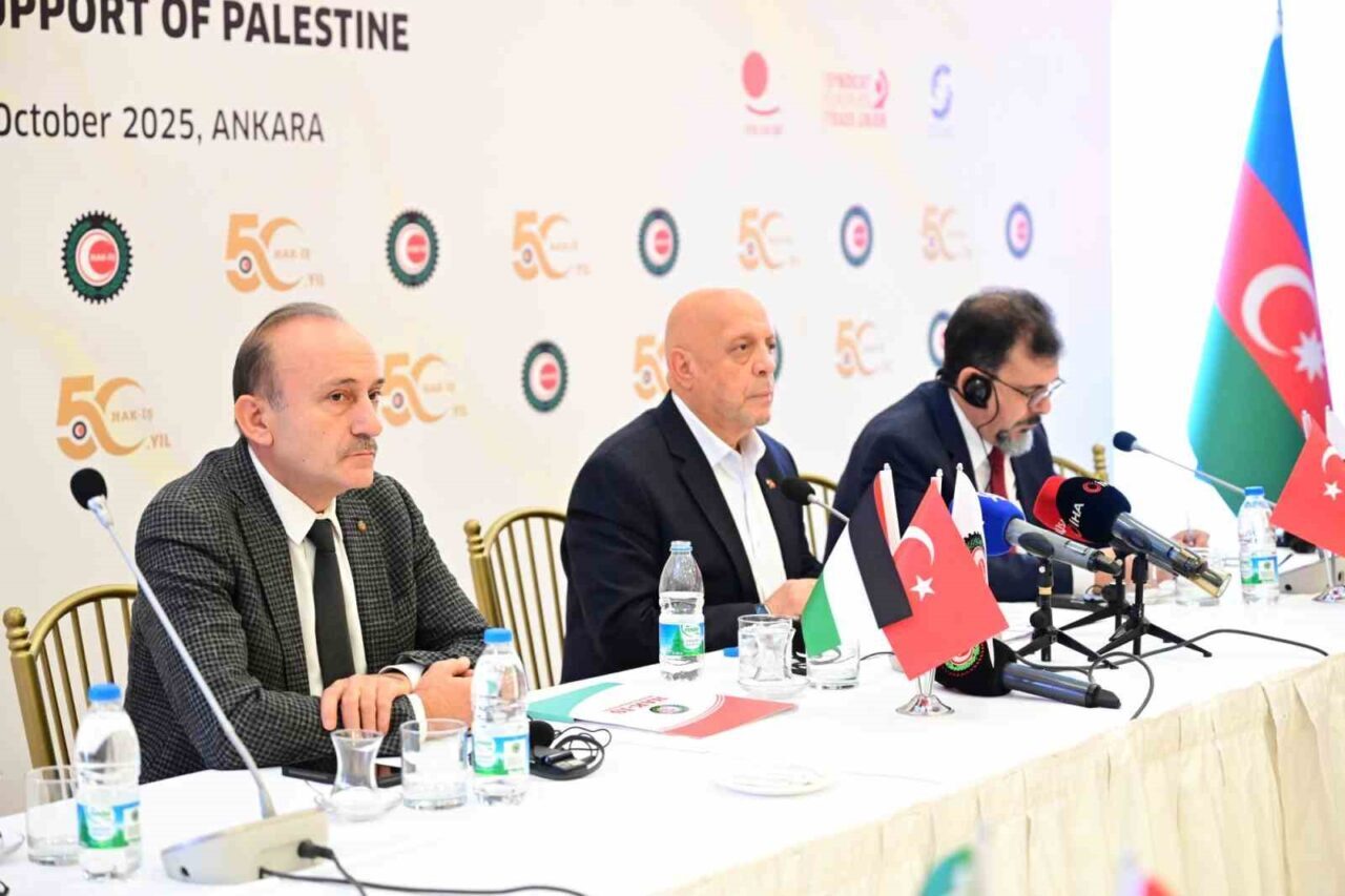 HAK-İŞ Genel Başkanı Mahmut Arslan, 50. yıl dönümü toplantısında Filistin'e