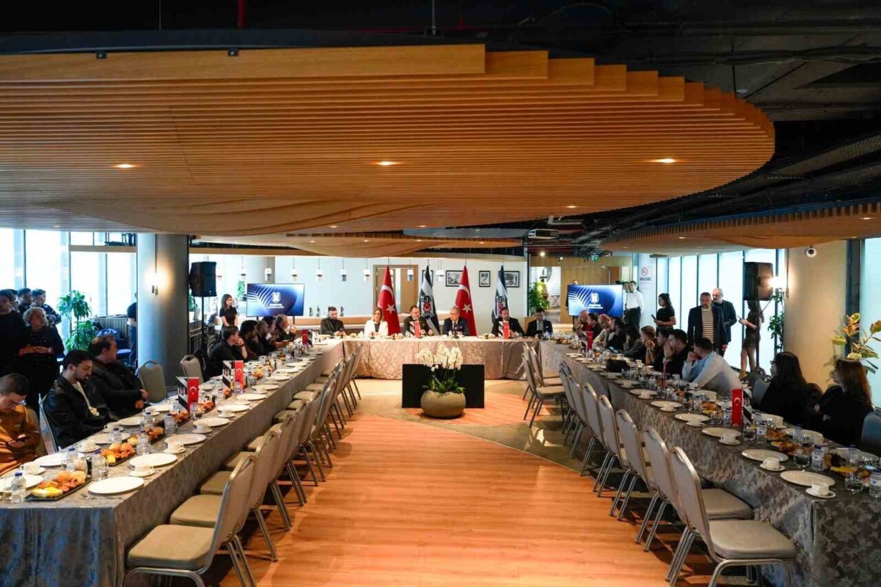 Beşiktaş Yönetim Kurulu, toplantıda birlik ve beraberliğin önemini vurguladı. İkinci