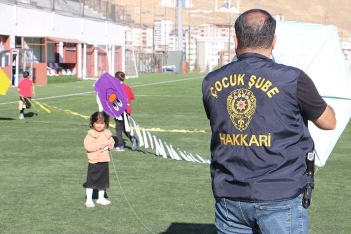 Hakkari İl Emniyet Müdürlüğü, "Doğan Güneşte Yeni Umutlar" projesi kapsamında