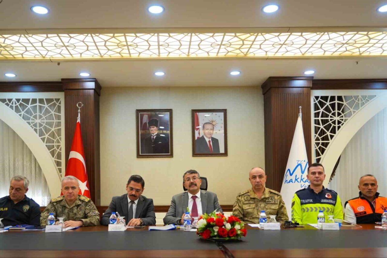 İçişleri Bakanı Ali Yerlikaya ve Ulaştırma Bakanı Abdulkadir Uraloğlu, trafik