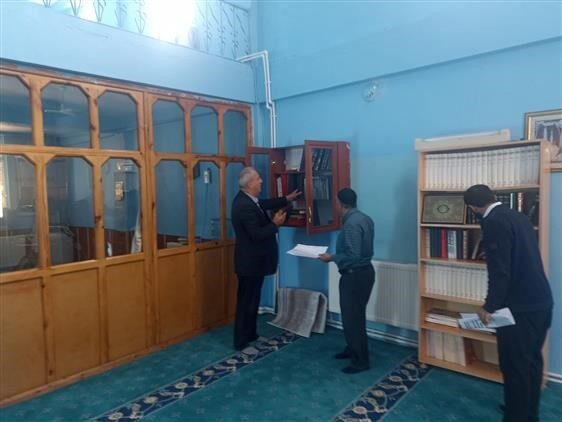 Hakkari Müftüsü Hüseyin Okuş, cami ve mescitlerde kütüphane oluşturma çalışmalarının