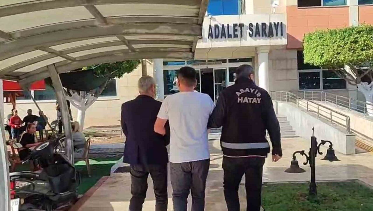 Hatay'ın Dörtyol ilçesinde gerçekleştirilen operasyonda, hapis cezası bulunan 3 kişi,