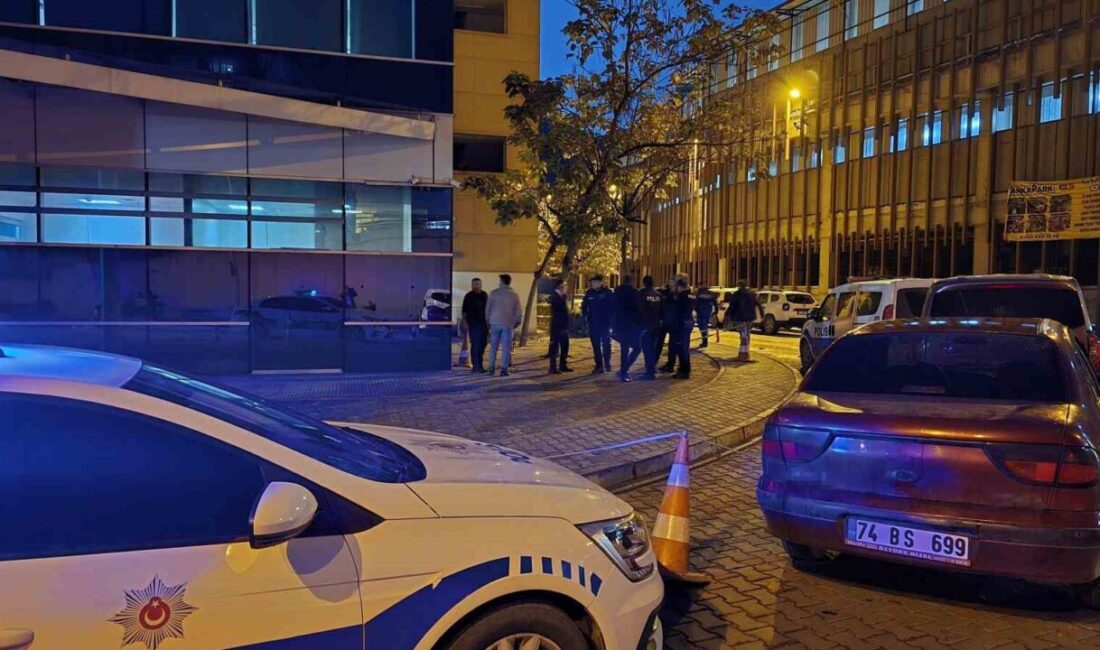 Karabük'teki Eğitim ve Araştırma Hastanesi önünde 71 yaşındaki emekli polis