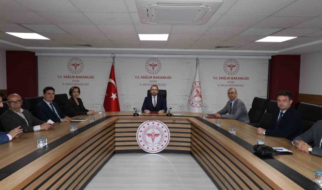 Aydın’da Kamu Hastaneleri İçin Hizmet Süreçlerinin Değerlendirilmesi Toplantısı Yapıldı Aydın'da, Dr. Eser Şenkul başkanlığında kamu hastanelerinin hizmet süreçleri değerlendirildi.