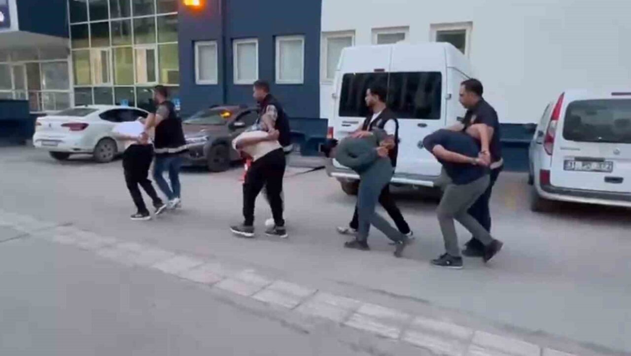 Hatay’ın İskenderun ilçesinde genel güvenliği tehlikeye atan A.Ş., H.İ.K., M.N.