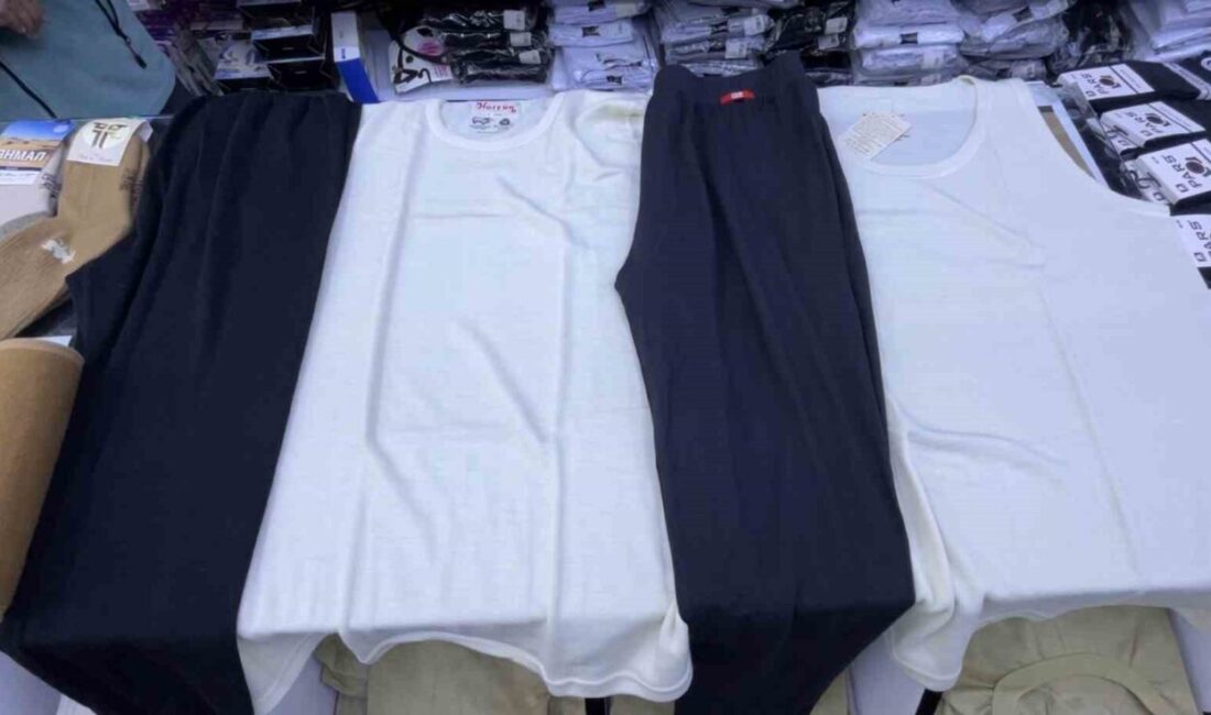 Konya'da soğuk havaların başlamasıyla içlik satışlarında artış yaşanıyor. Veli Bora,