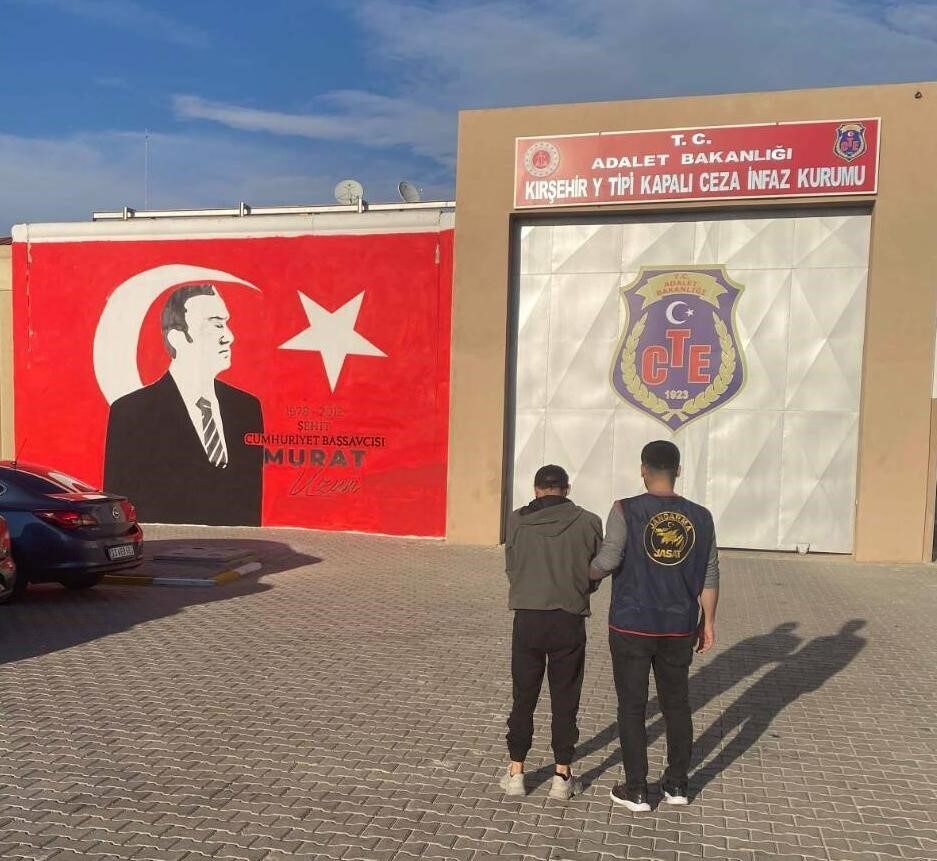 Kırşehir İl Jandarma Komutanlığı'nın JASAT ekibi, nitelikli hırsızlık nedeniyle 6