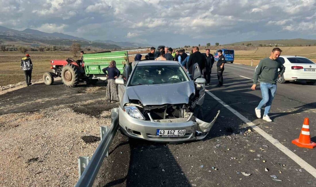Kütahya'nın Hisarcık ilçesinde traktör ve otomobilin çarpışması sonucu meydana gelen