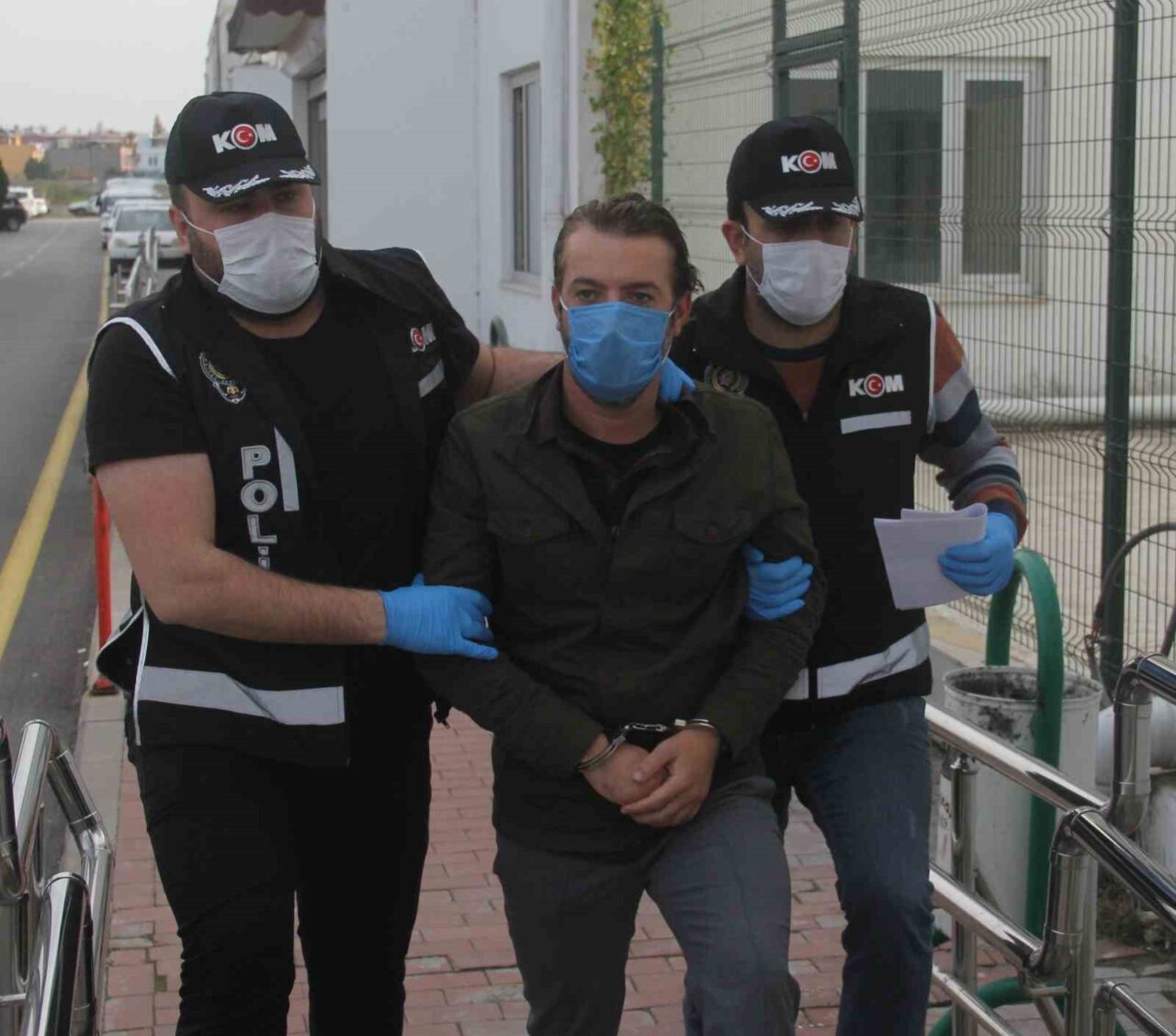 Ceyhan Belediye Başkanı Kadir Aydar, 300 bin dolar rüşvet almak