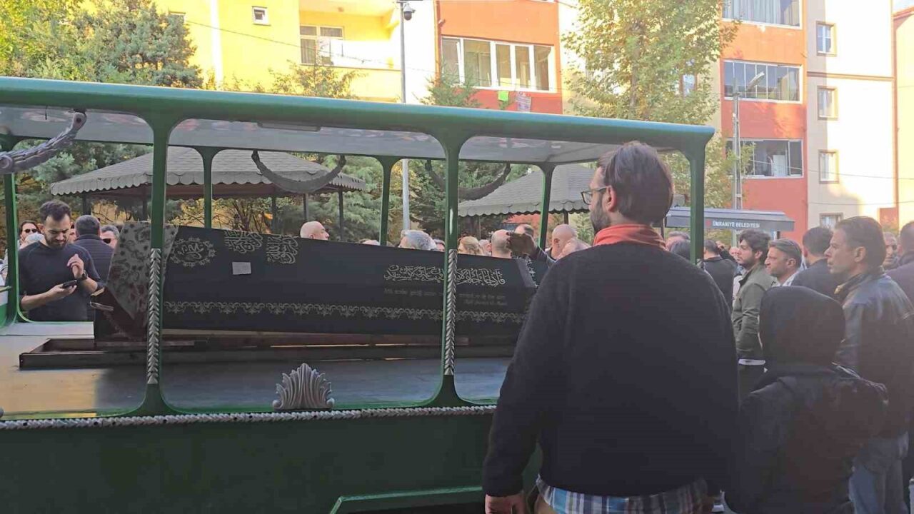 Çekmeköy'de İETT otobüsünün kaldırımda yürüyen Deniz Şengül'e çarparak ölümüne neden