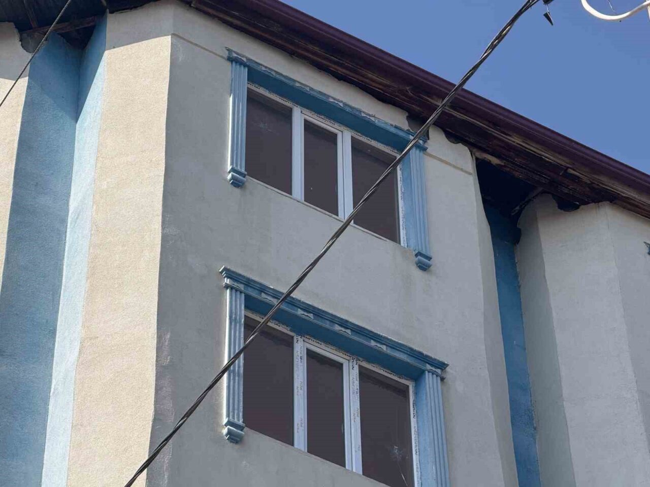 Iğdır'ın Cumhuriyet Mahallesi'nde, kimliği belirsiz kişi veya kişilerce bir binaya