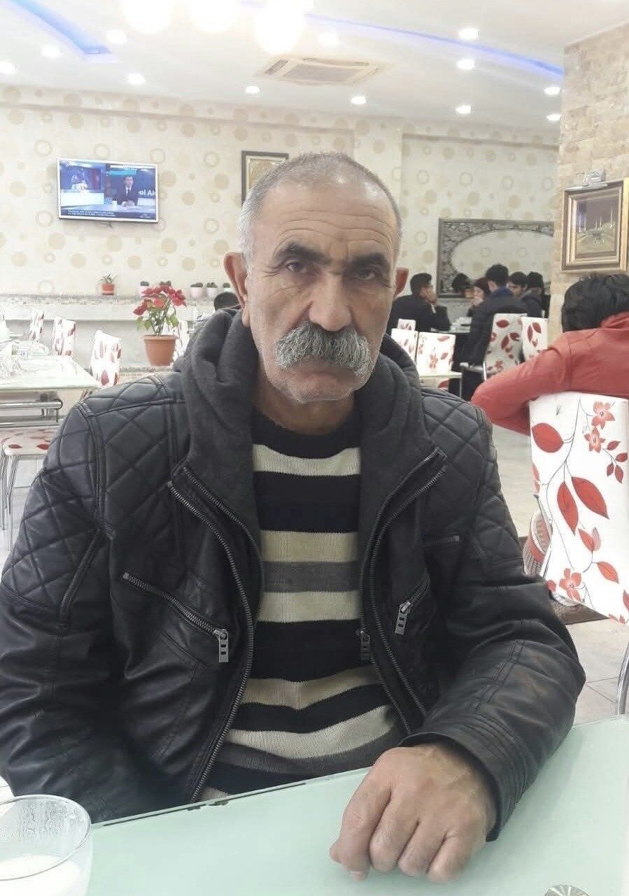 Iğdır'da 74 yaşındaki Mustafa Akdağ, Bağlar Mahallesi'ndeki evinde ölü bulundu.