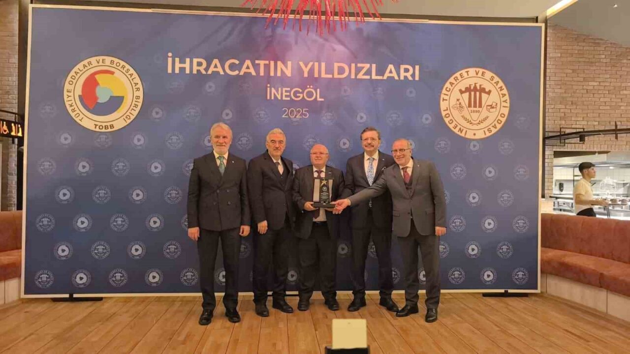 İnegöl Ticaret ve Sanayi Odası'nın düzenlediği "İhracatın Yıldızları" ödül töreninde,