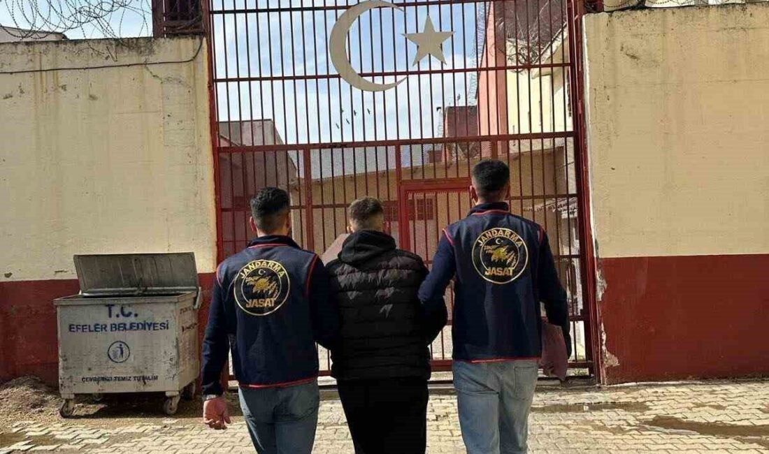 Aydın’da Jandarma, İki Ayrı Suçtan Aranan Şahsı Ele Geçirdi Aydın'da Jandarma Suç Araştırma Timi, kasten öldürme ve tutuklunun kaçması