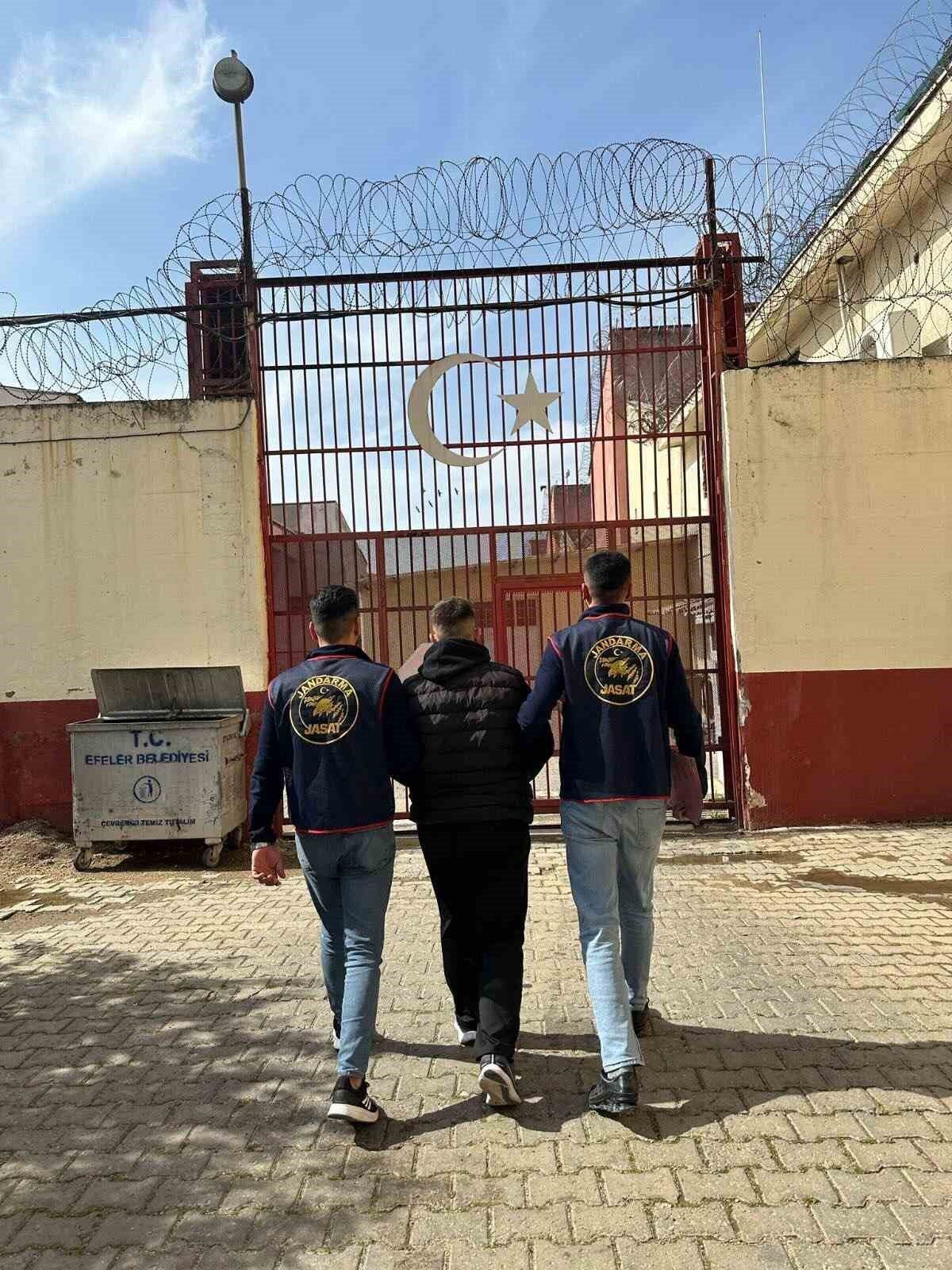 Aydın'da Jandarma Suç Araştırma Timi, kasten öldürme ve tutuklunun kaçması