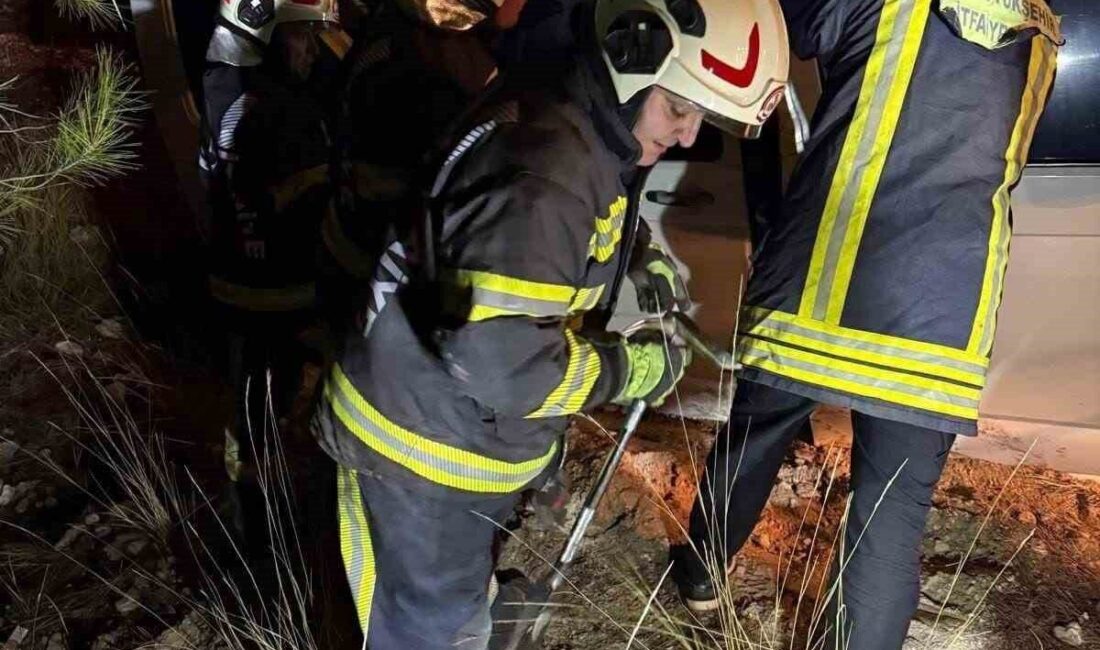 Denizli’de Gece Saatlerinde Otomobil Kazası: İki Genç Hayatını Kaybetti Denizli'nin Güney ilçesinde, Yasin Dedeoğlu ve Oğuzhan Yoldaş isimli 18