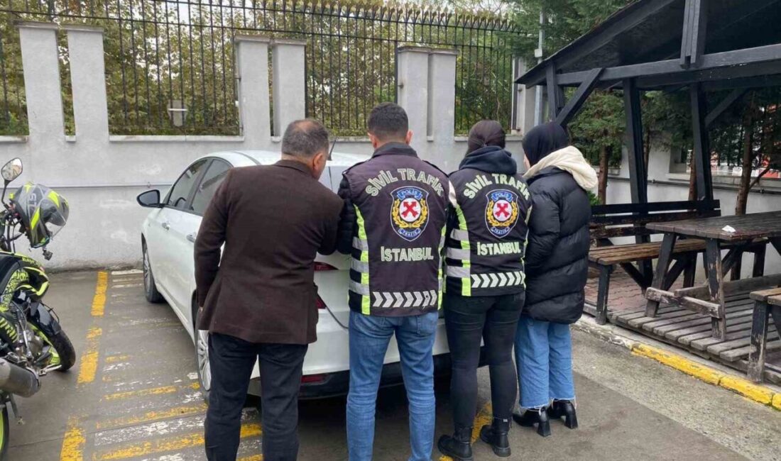 Esenyurt'ta yol verme yüzünden tartışan araç sürücüsü T.K. ve motosiklet