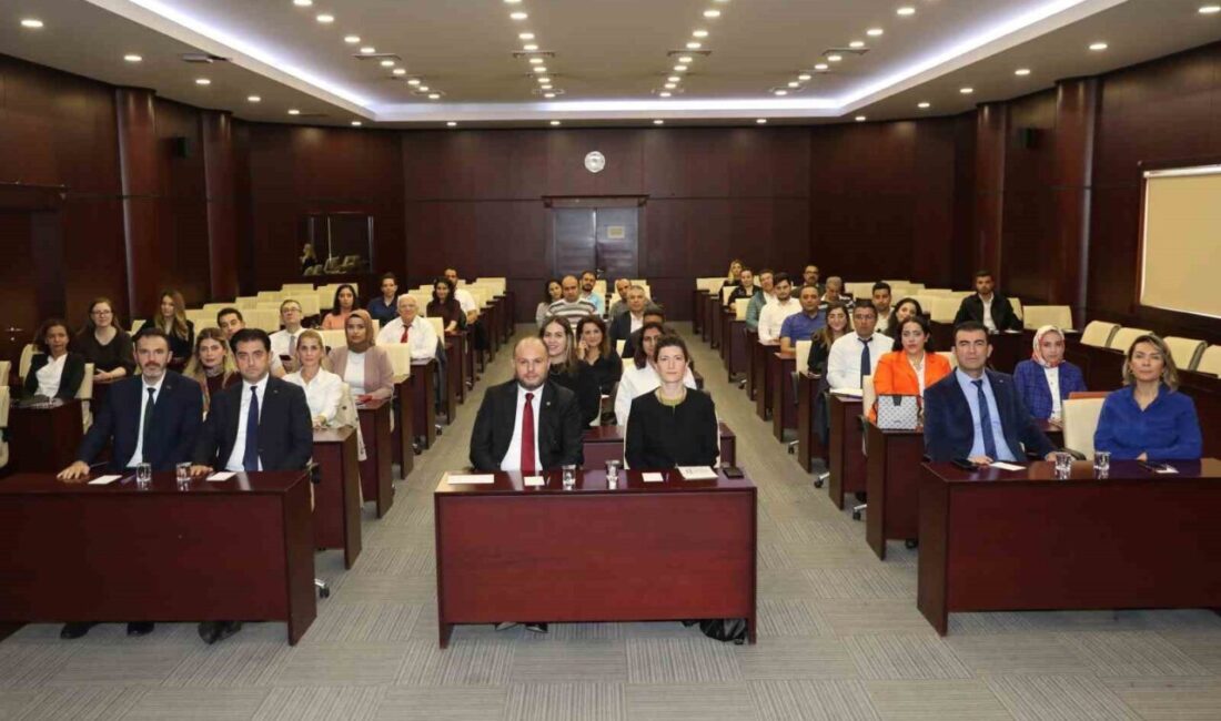 Gaziantep’te Türkiye İklim Kanunu ve İş Dünyasına Yansımaları Üzerine Önemli Toplantı Gerçekleştirildi Gaziantep Ticaret Odası ve T.C. İklim Değişikliği Başkanlığı iş birliğiyle