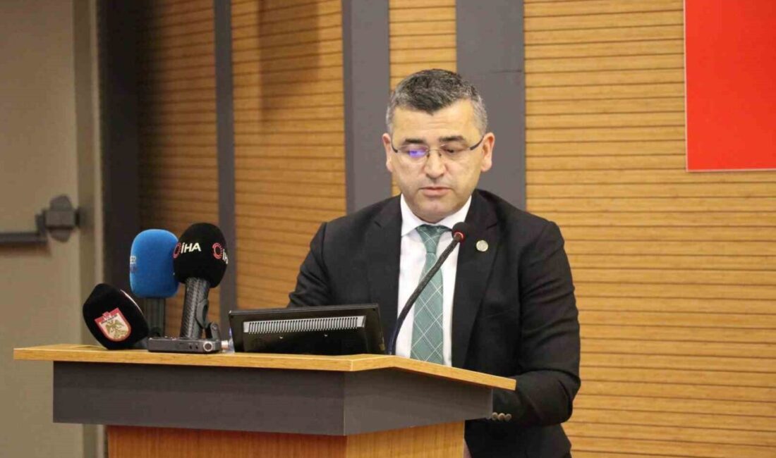 Sivas’ta Direk Tartışması: ÇEDAŞ ve DSİ Arasında Ekonomik Kayıplar Gündemde Sivas'ta gerçekleştirilen İl Koordinasyon Kurulu toplantısında, ÇEDAŞ'ın yerleşim planlaması yapılmadan