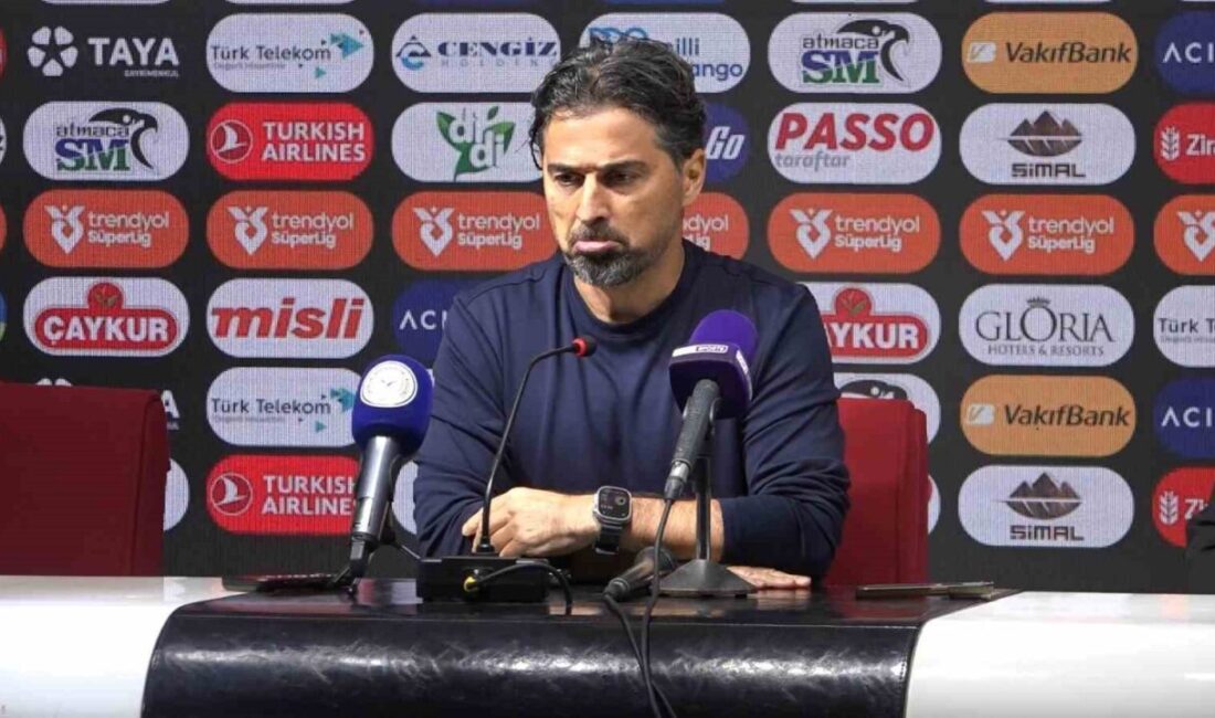 İlhan Palut: “Oyuncularımın Mücadelesinin Sonucunu Alamaması Benim İçin En Büyük Üzüntü” Çaykur Rizespor'un teknik direktörü İlhan Palut, Trabzonspor'a 2-1 kaybettikleri maç