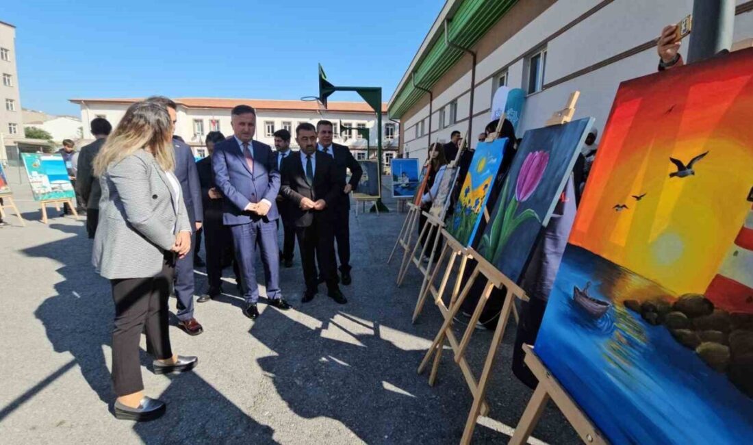 Kayseri’de İmam Hatip Okullarının 74. Yıldönümü Kutlandı Kayseri'de imam hatip okullarının 74. yıldönümü etkinliği, Merkez Anadolu İmam