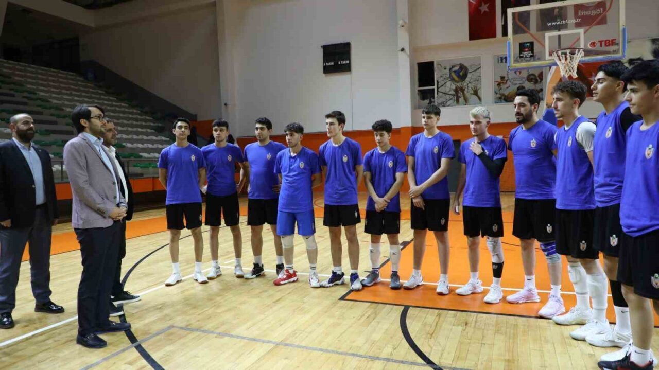 İnegöl Belediyesi erkek voleybol takımı, 12 Ekim Pazar günü Galatasaray’ı