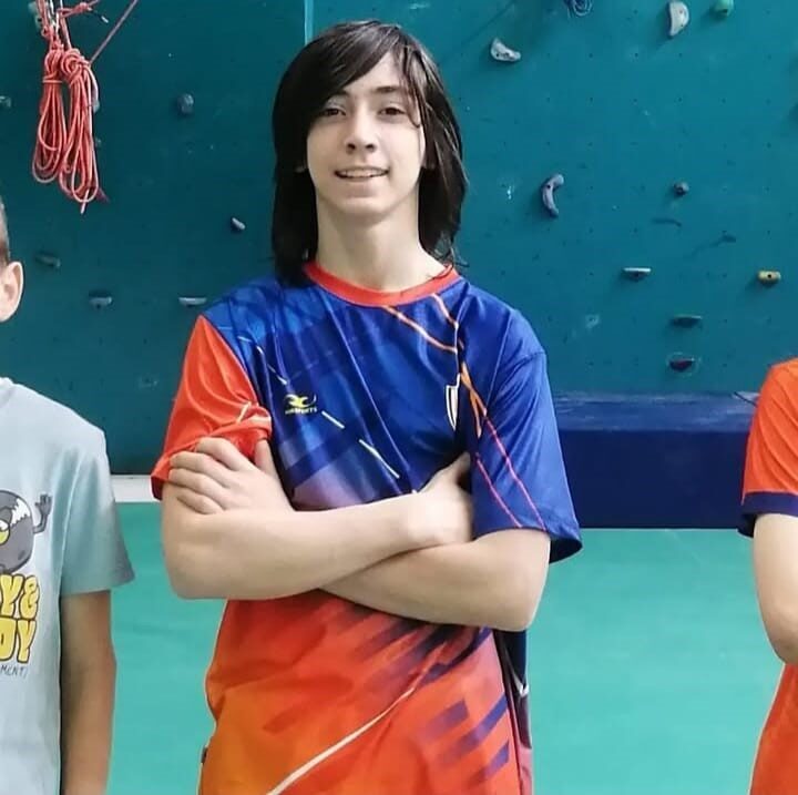 İnegöl Belediye Spor Kulübü'nün spor tırmanış sporcusu Işık Altınçubuk, 9-13