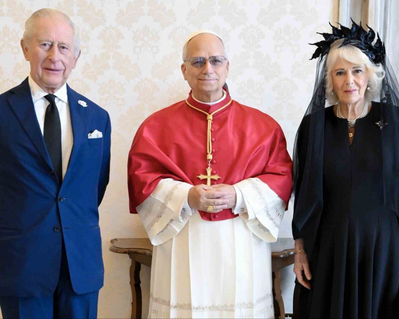 İngiltere Kralı Charles ve Papa 14’üncü Leo, Vatikan'da tarihi bir