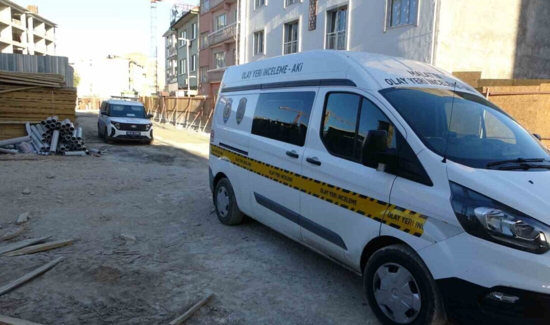 Malatya'daki bir inşaatta, U.Ç. (27) isimli işçi, 15 metre yükseklikten