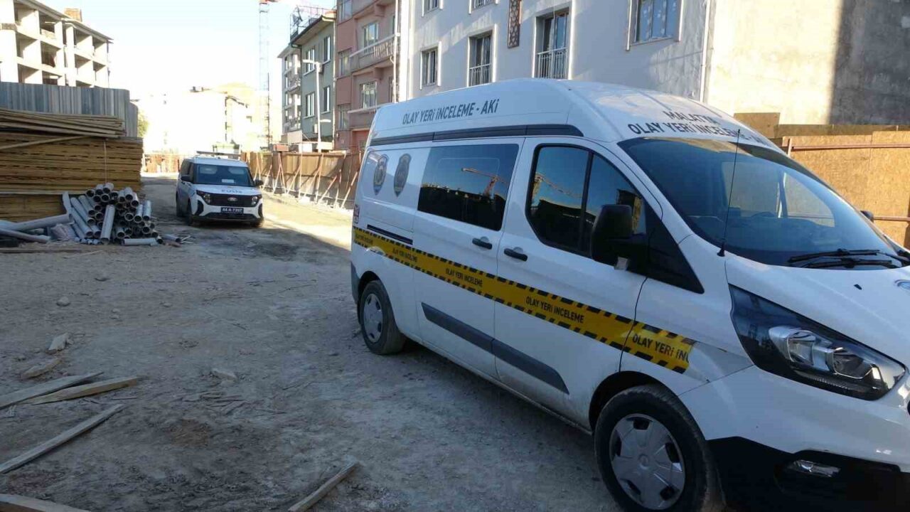 Malatya'daki bir inşaatta, U.Ç. (27) isimli işçi, 15 metre yükseklikten