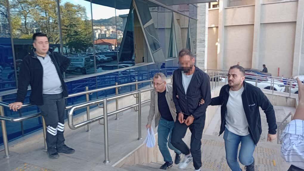Zonguldak'ın Kozlu ilçesinde bir iş yerine ateş açan Ç.E., alacak