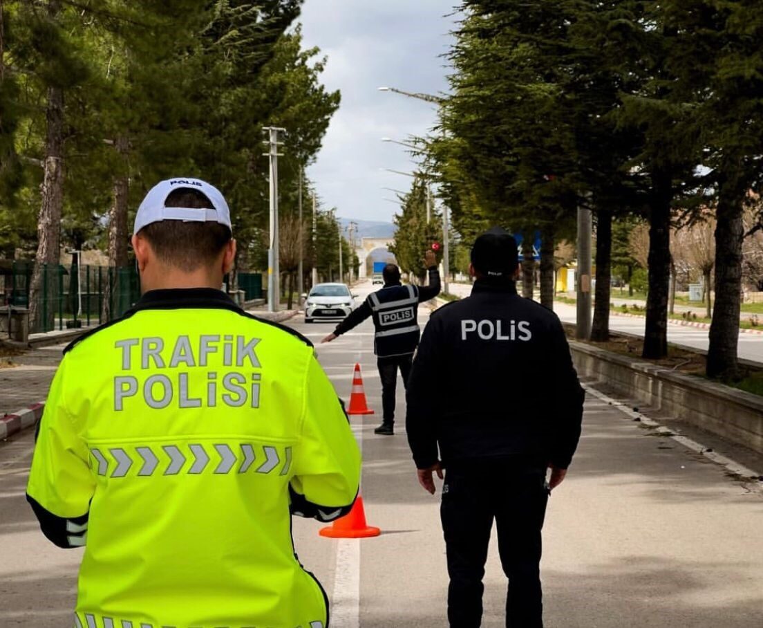 Isparta'da 12-18 Ekim tarihleri arasında yapılan denetimlerde 23,243 kişi sorgulandı