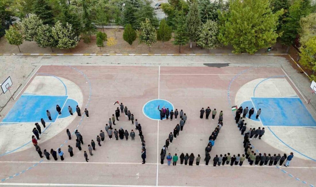 Isparta’da Okullardan Filistin ve Gazze İçin Farkındalık Etkinlikleri Gerçekleşti Isparta'daki okullarda, Millî Eğitim Bakanı Yusuf Tekin'in talimatıyla "Filistin ve