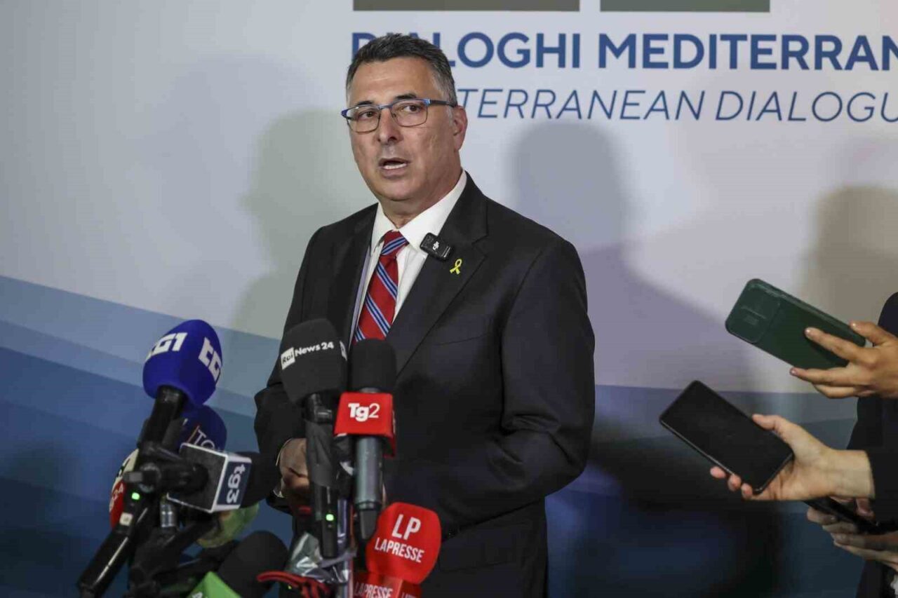 İsrail Dışişleri Bakanı Gideon Sa’ar, İtalya'da Refah Sınır Kapısı'nın muhtemelen