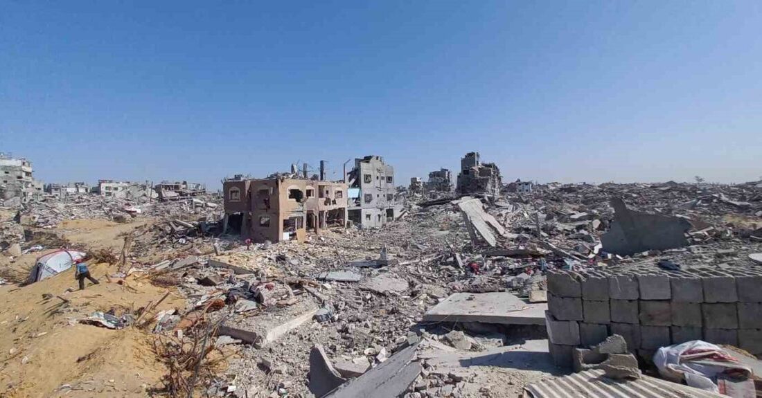 Cibaliye Mülteci Kampı’ndaki Yıkım, İsrail Ordusunun Çekilmesiyle Ortaya Çıktı: Binlerce Aile Evsiz Kaldı Cibaliye Mülteci Kampı’ndaki yıkımlar, İsrail ordusunun çekilmesiyle açığa çıktı. Rabie