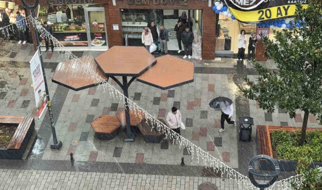 İstanbul’da Lodos ve Yağış Alarmı: Arnavutköy’deki Pazarcılar Zor Anlar Yaşadı İstanbul'da etkili olan şiddetli yağış ve lodos, özellikle Arnavutköy'de pazarcılara