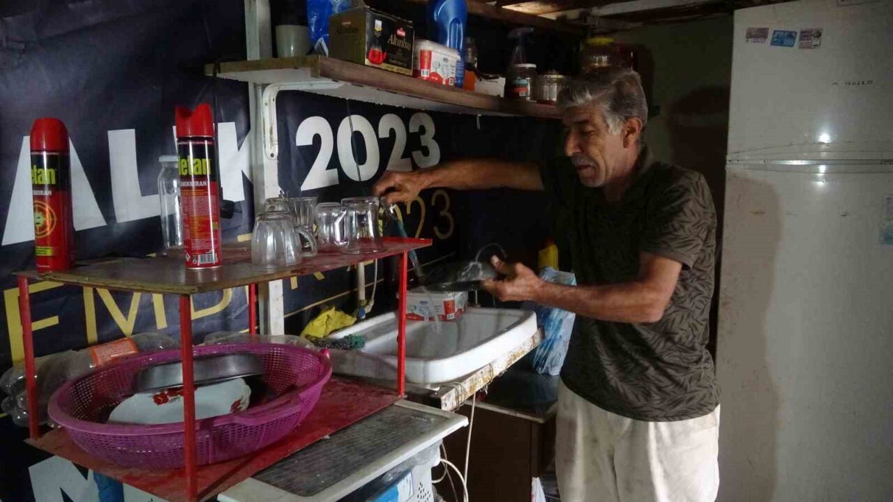 Antalya'da 5 çocuk babası 61 yaşındaki Kurtuluş Gümüş, arkadaşına iyilik