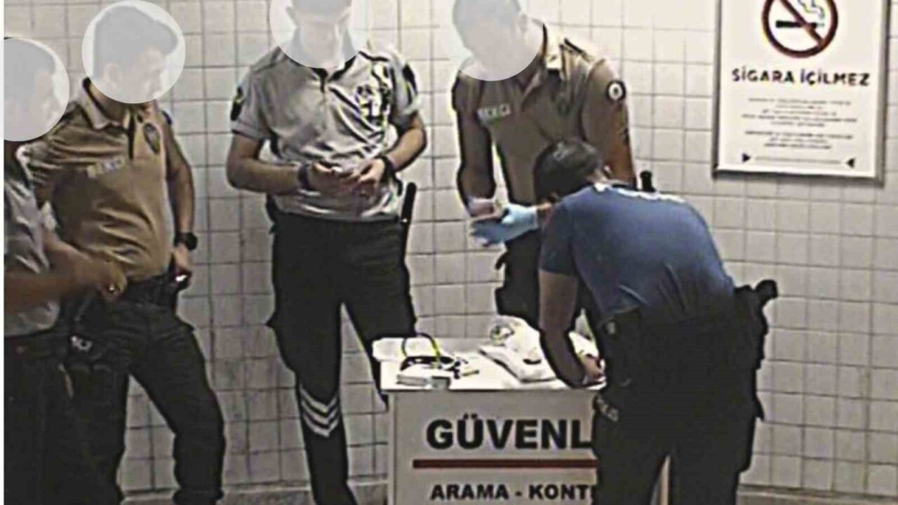 İZBAN’da bir yolcunun unuttuğu 40 bin TL içeren çanta, güvenlik