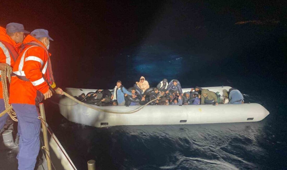 Foça Açıklarında Düzensiz Göçmen Operasyonu: 86 Kişi Yakalandı İzmir'in Foça ilçesi açıklarında düzenlenen iki operasyonda, Sahil Güvenlik ekipleri