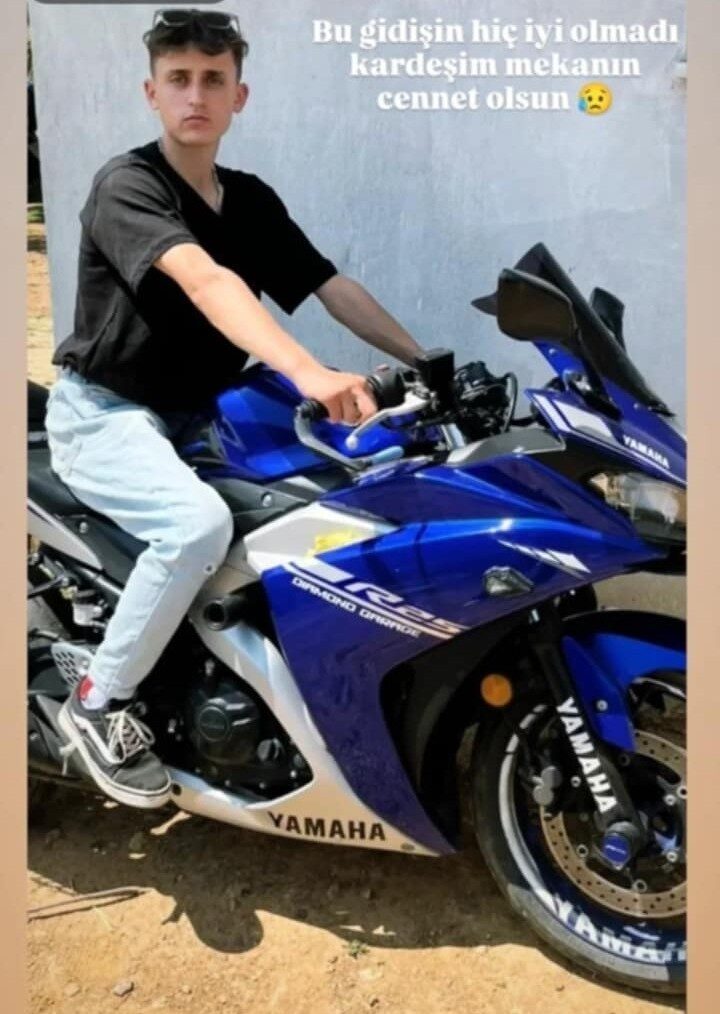 İzmir’in Kiraz ilçesinde, 17 yaşındaki Adem Kaygısız, amcasıyla çalıştığı tarlada