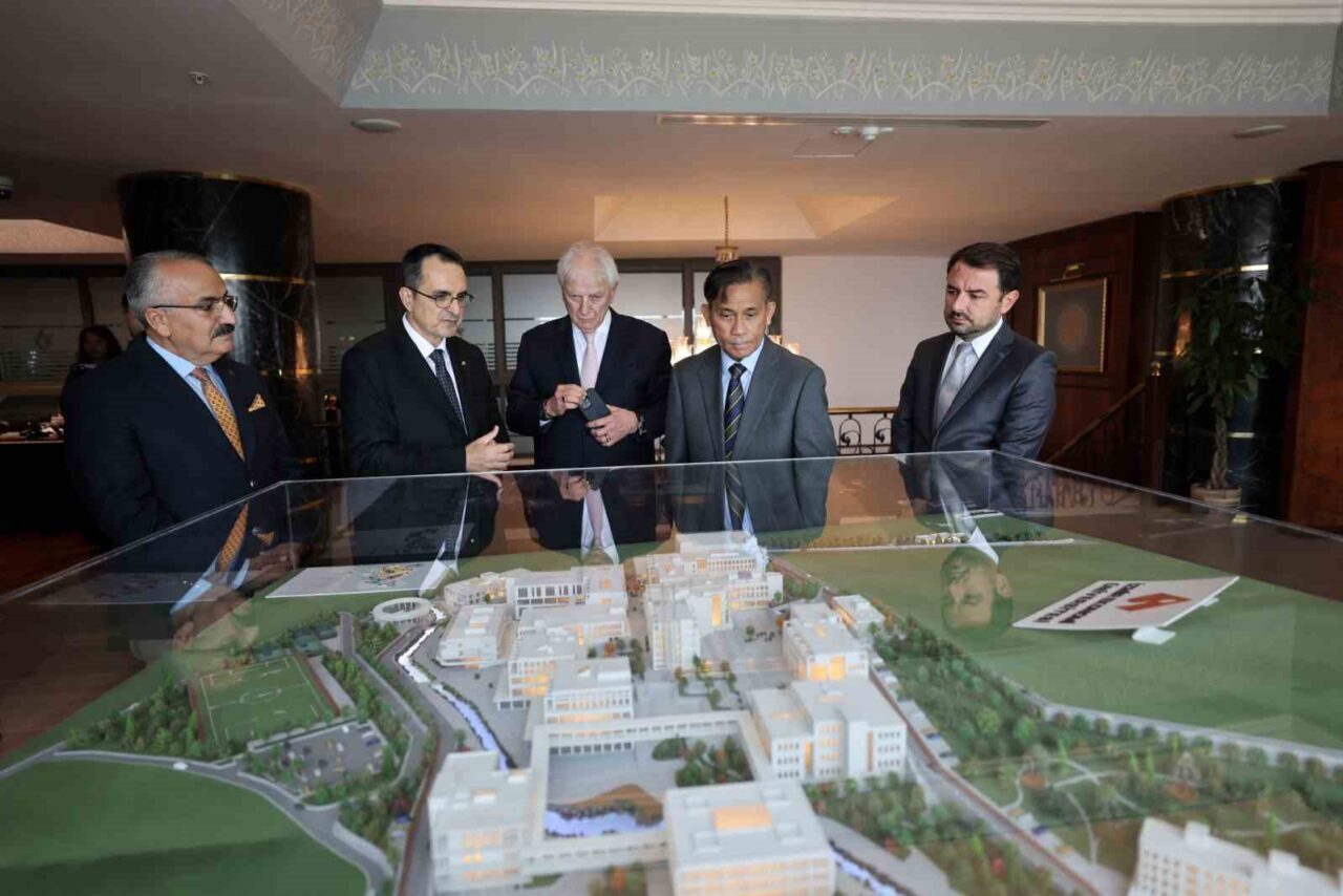 İzmir, ihracatını Güneydoğu Asya’ya yönlendiriyor. Ülkenin hedefi, Filipinler’de 7-15 Aralık